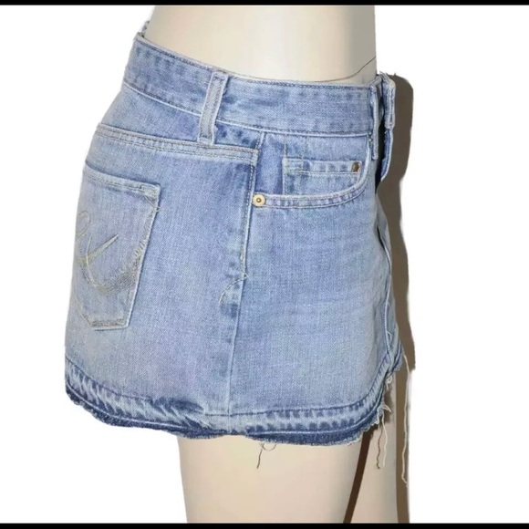 Short Blue Denim Jean 5 Pocket 12 in 34 waist sz 6 Micro mini skirt V2K Express - Picture 2 of 3